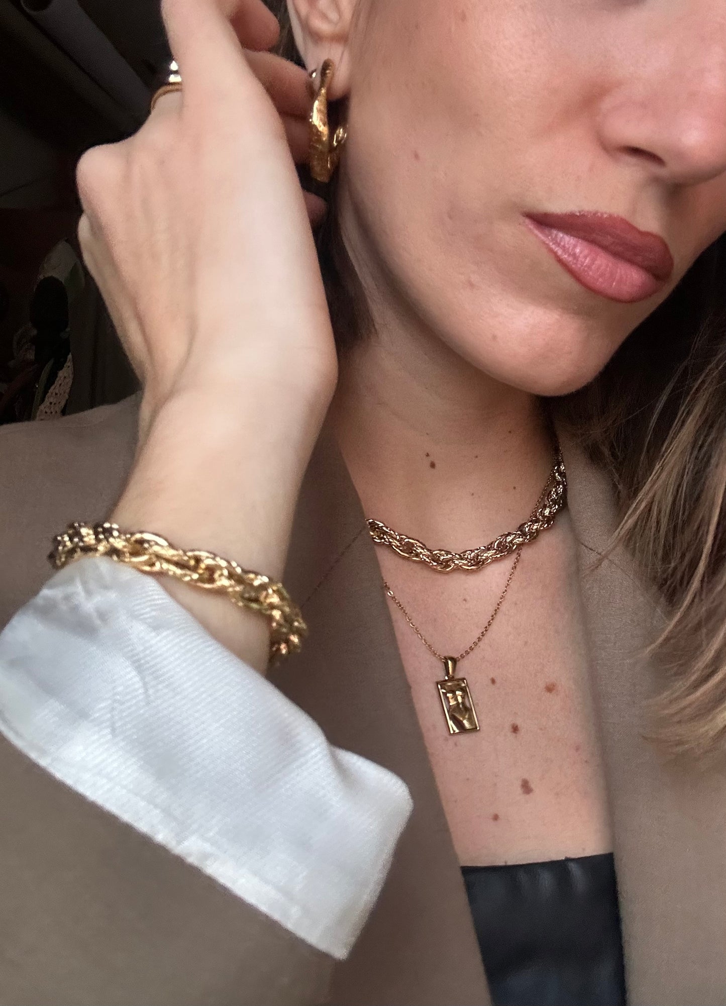 FEMME NECKLACE