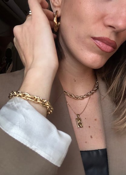 FEMME NECKLACE